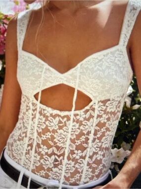 Free people intimately white lace strike a pose sweetheart bodysuit top size XS